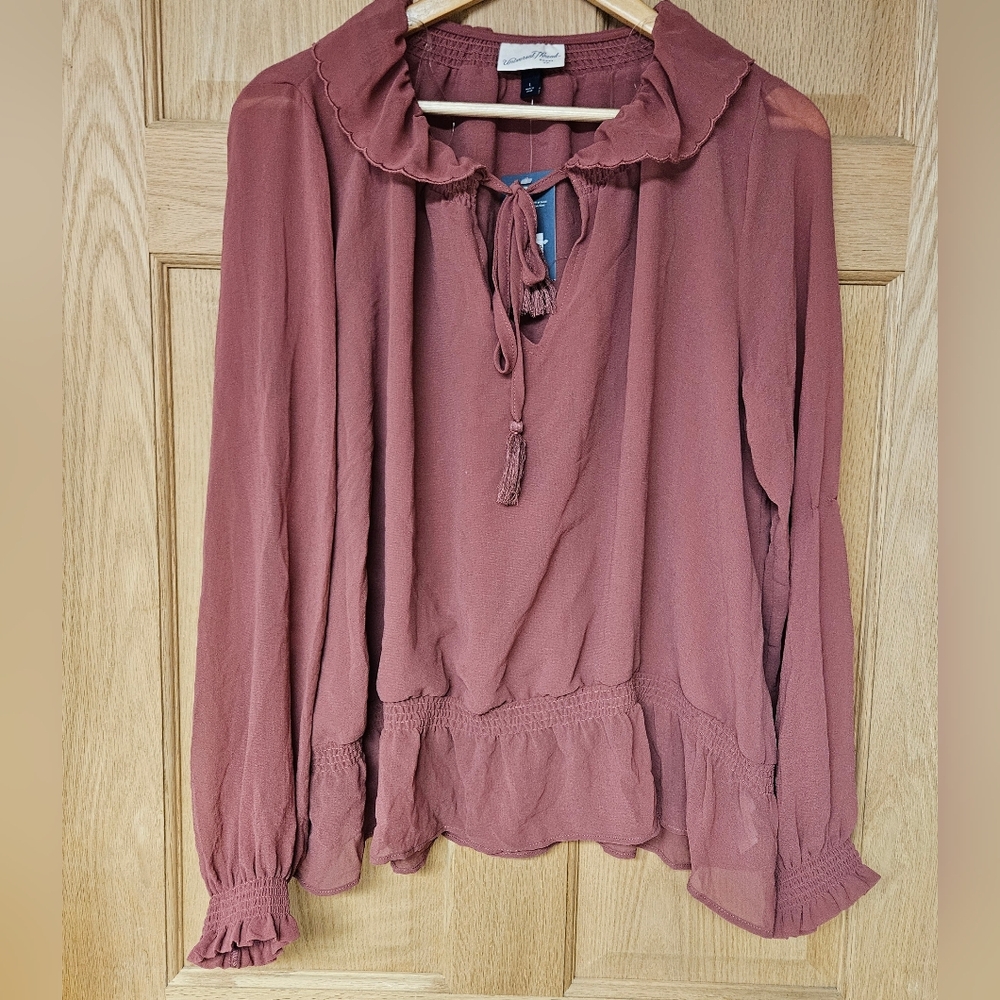 Universal Thread Large Women's Ruffled Blouse in‎ Mauve